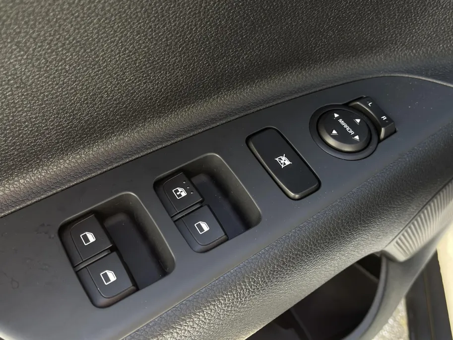 Kia Stonic 1.0 T-GDi MHEV DynamicLine | Virtual | Camera | LED | Climate Control | Cruise Control | Lane Assist | Ex-Demo |