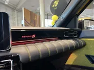 Renault 5 comfort range iconic cinq 52 kWh | NU met €1.800,- Zeeuw & Zeeuw voorraadkorting en met GRATIS 5 jaar fabrieksgarantie tot 160.000km | PACK SAFETY & ADVANCED DRIVING ASSIST | V2G ready | Auto van het Jaar 2025 | Te financieren tegen 2,9% rente |