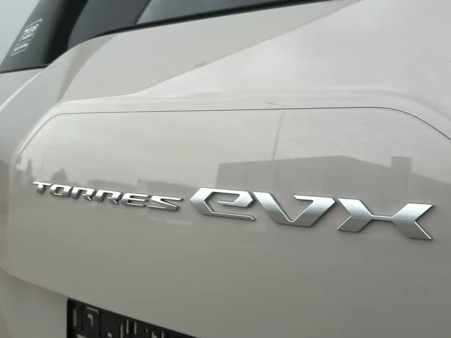 KGM Torres EVX Titanium 73.4 kWh | Warmtepomp | 360 Camera | Stoelventi