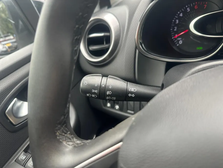 Renault Clio 0.9 TCe Limited | Cruise | Airco | lichtmetaal |