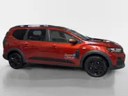 Dacia Jogger 1.8 hybrid 155 limited edition 7p. AUTOMAAT NAVI AIRCO CAMERA CRUISE CONTROLE APPLE CARPLAY ANDROID AUTO LM VELGEN 7 STOELEN !!LET OP RIJDENDE DEMO VRAAG NAAR ACTUELE KMSTAND!!!