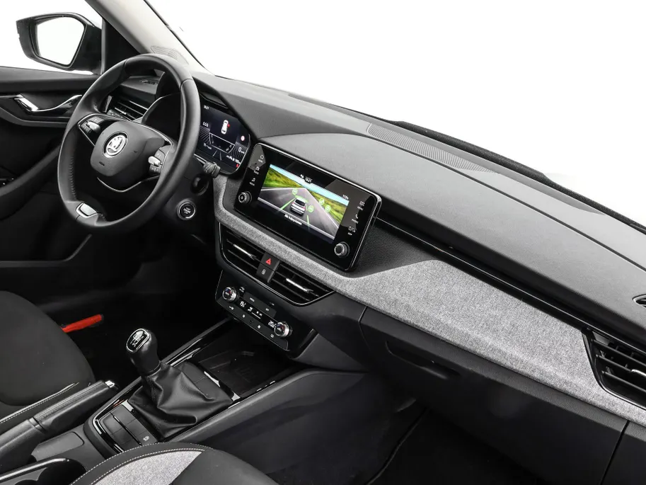 Škoda Kamiq 1.0 TSI 115pk Selection · Apple/Android Car Play · P-Sensoren · Cruise Control · DAB · 16'' Inch · Garantie t/m 18-06-2028 of 100.000km