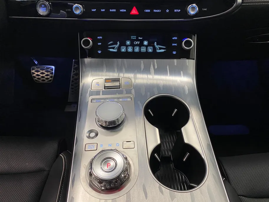 Genesis GV70 84 KWH | FIRST EDITION | DIRECT LEVERBAAR | |