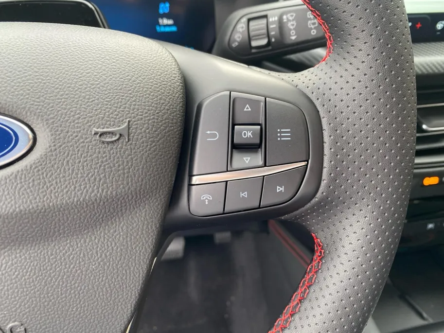 Ford Kuga 2.5 PHEV ST-Line 243PK | El. Wegklapbare Trekhaak | Driver Assistance Pack | UIT VOORRAAD | 4000,- Ready Set Ford Bonus | 0,99% Rente icm Ford Options