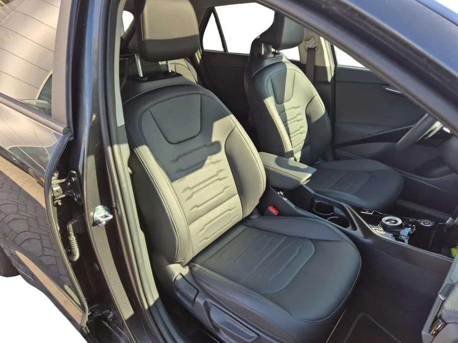 Kia Niro 1.6 GDi Hybrid DynamicPlusLine | Airco | Navi | Camera | Schuifdak | Stoelverwarming | Stuurverwarming | Leder | DEMO |