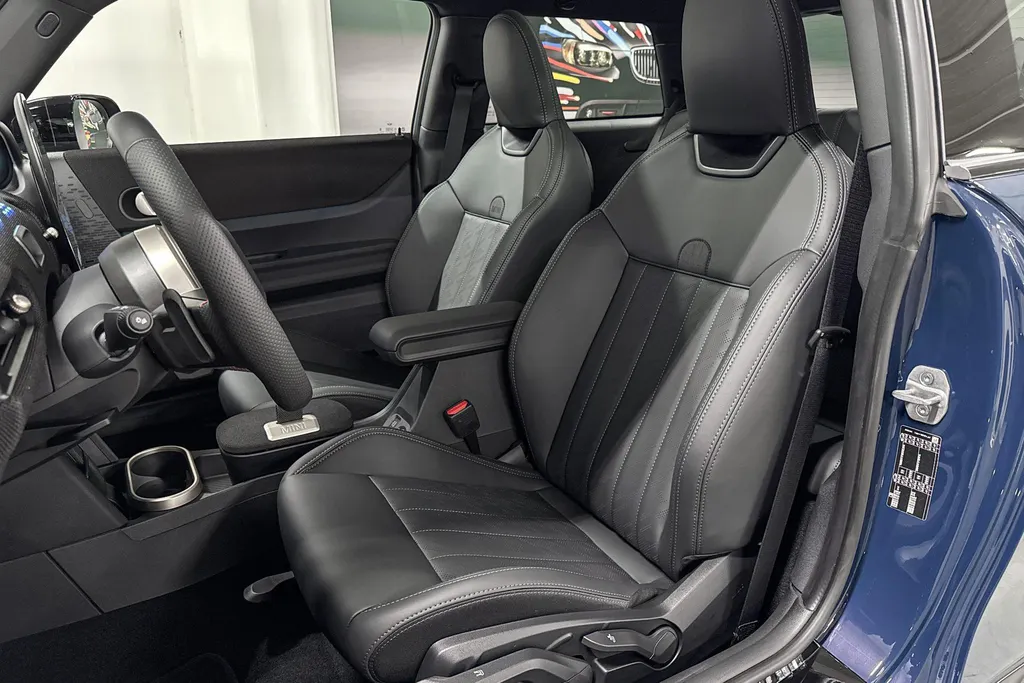 MINI Cooper 3-deurs Cooper C John Cooper Works S