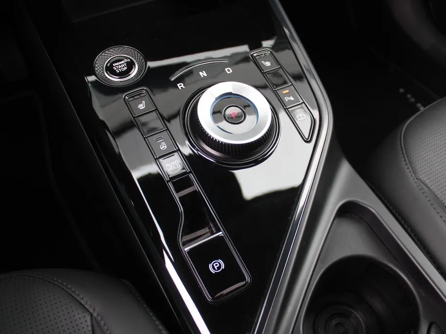 Kia Niro 1.6 GDi Hybrid DynamicPlusLine | Schuif-/kanteldak | Stuur-/stoelverwarming | Cruise adapt. | Camera | HUD | LED | Clima | 16' LM | Navi |