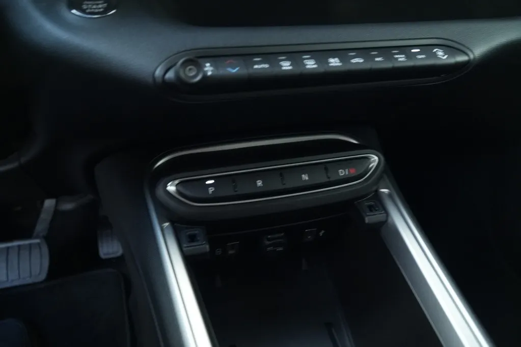 Jeep Avenger 1.2 e-Hybrid Summit | Navi | JBL | Camera | Winter | 18'