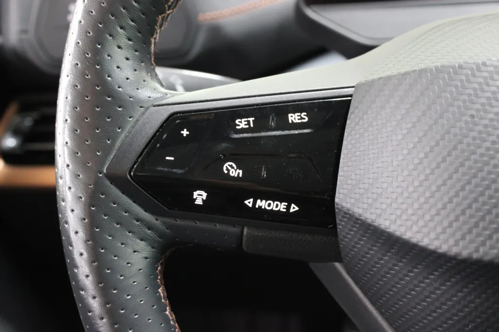 CUPRA Born Copper Edition One 62 kWh SOH 91,64% / Massage stoelen / 20'' LMV / Pano. / HUD. /