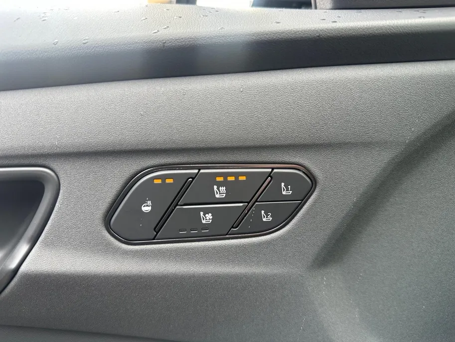 Kia EV5 Plus 81.4 kWh | 3000,- INRUILVOORDEEL | nieuw te bestellen | Geventileerde Stoelen | Stoel/Stuurverwarming |