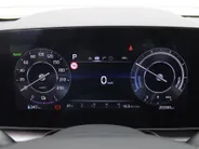 Kia Niro EV Edition Advanced 64.8 kWh | Stuur-/stoelverwarming | Elektr. stoelverstelling | Camera | Cruise adapt. | 17'LM | Clima | 17% bijtelling |