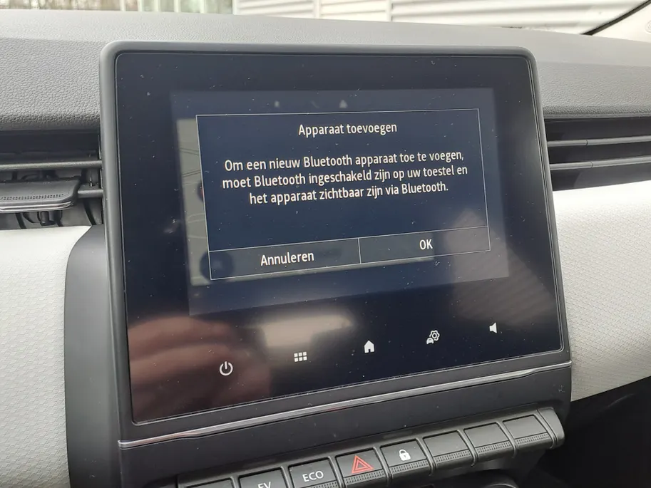 Renault Clio 1.6 E-Tech Full Hybrid 145 evolution AUTOMAAT | Navigatie | Sensoren | Airco | Cruise | Rijstrooksensor met correctie | DAB | Apple Carplay/Android Auto