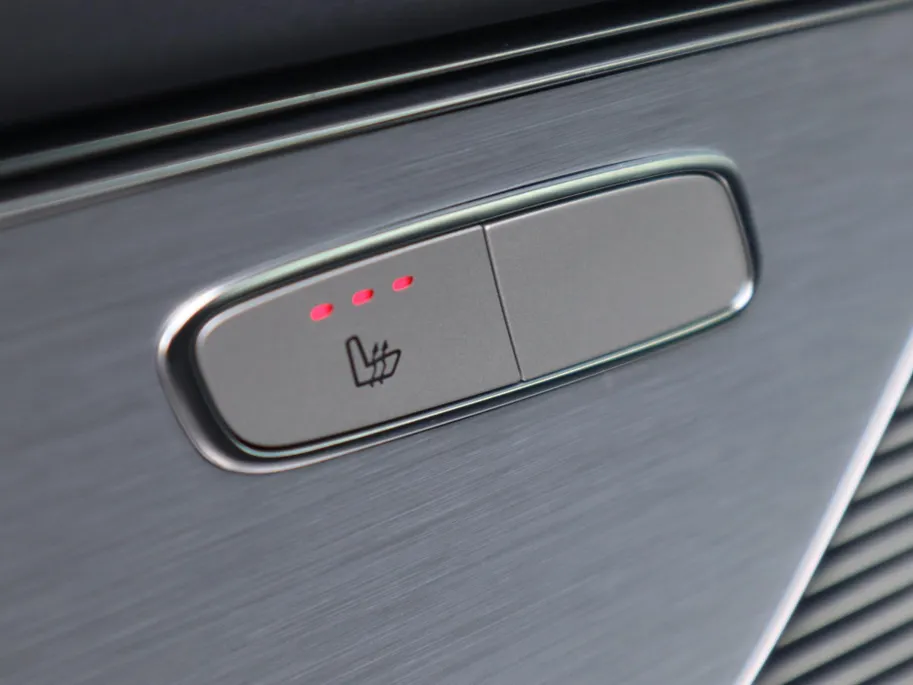 Mercedes-Benz EQC 400 4MATIC Business Solution AMG 80 kWh l Trekhaak l Keyless l Stoelverwarming