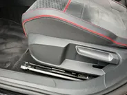 Volkswagen Golf 2.0TSI/300PK GTI Clubsport DSG · Panoramadak · 360°Camera · Harman/Kardon sound · Garantie t/m 21-08-2030 of 100000km.
