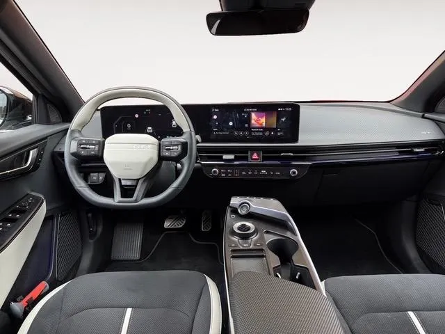 Kia EV6 GT-Line 84 kWh Panoramisch schuif-/kanteldak | Verwarmbare en geventileerde stoelen | V2L | Meridian Premium Sound System | 360 camera | Metallic lak | Fabrieksgarantie t/m 11-04-2033 + 3x 1 jaar* | NAP