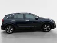 Kia Niro 1.6 GDi Hybrid DynamicLine | NAVI | CAMERA | SCHUIFDAK | TREKHAAK | CLIMATE & CRUISE CONTROLE | LAGE KM. STAND | ETC...