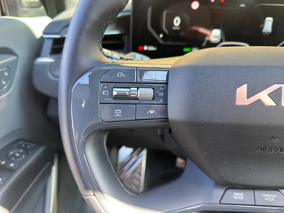 Kia EV9 GT-line AWD 99,8 kwh 7 zits | 385 PK | Geventileerde/verwarmde stoelen | Wireless Carplay & Android auto | 2.500 kg trekgewicht | Meridian | Fabrieksgarantie t/m 19-6-2033 +3x 1 jaar*  | NAP