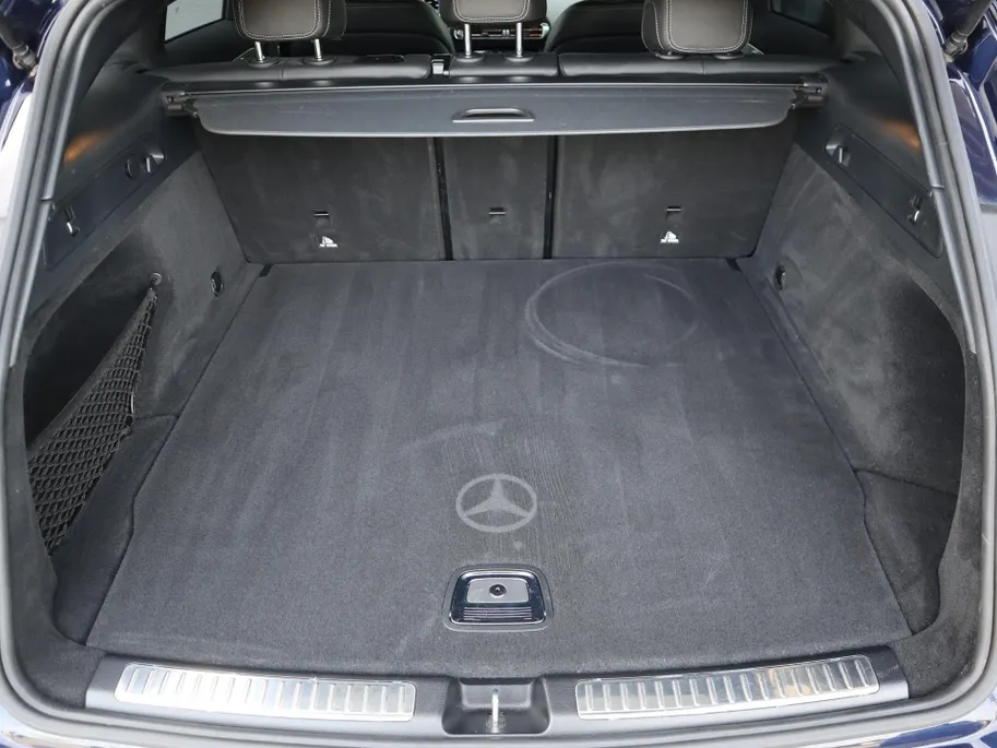 Mercedes-Benz EQC 400 4MATIC Business Solution AMG 80 kWh l Trekhaak l Keyless l Stoelverwarming