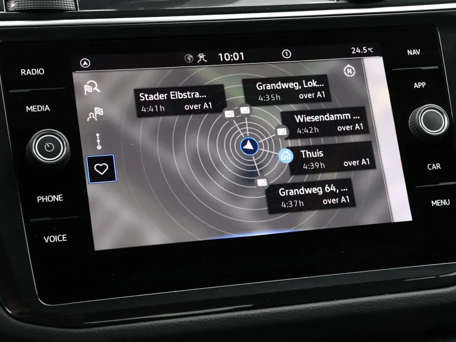 Volkswagen Tiguan 1.4 TSI 245pk DSG eHybrid R-Line Business · Apple/Android Car Play · Wegklapbare Trekhaak · Alarm · Dodehoek Detectie · Stoel-& Stuurverwarming · 19'' Inch ·