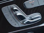 Mercedes-Benz EQC 400 4MATIC Premium Plus 80 kWh l Trekhaak l Keyless l Stoelverwarming