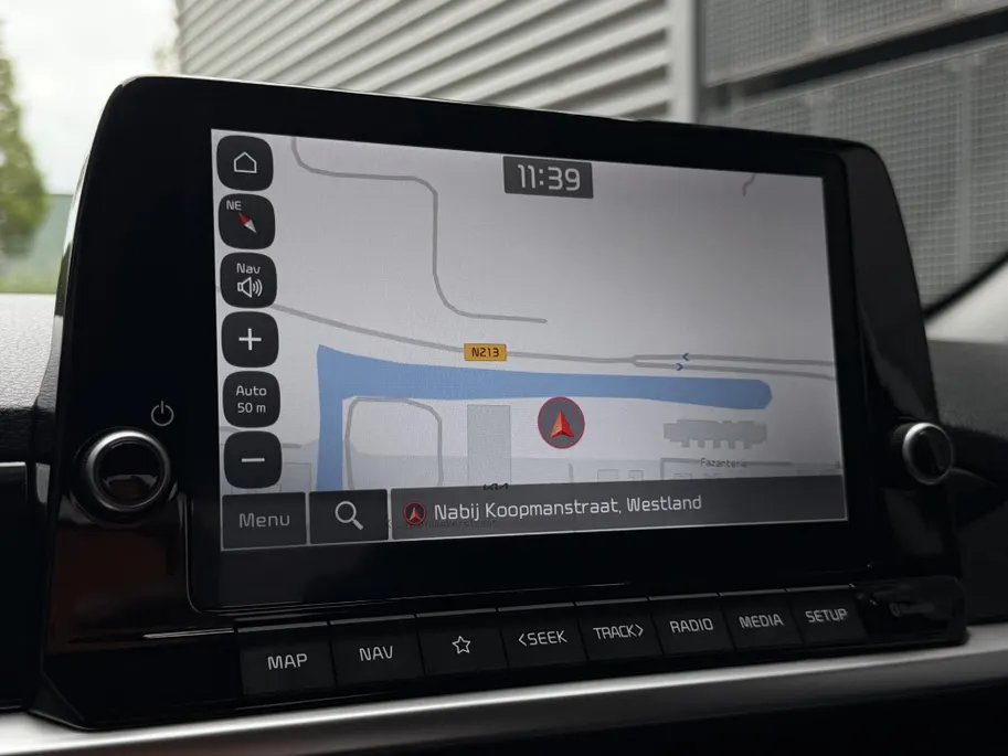 Kia Picanto 1.0 DPI DynamicPlusLine | Achteruitrijcamera | LED verlichting | Navi | Cruise control | Apple/Android Carplay | Parkeersensoren achter | LMV | Privacy glass