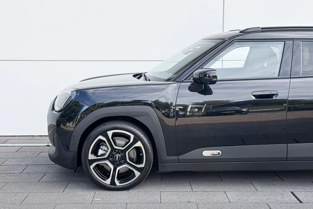 MINI Aceman SE Favoured XL 54.2 kWh