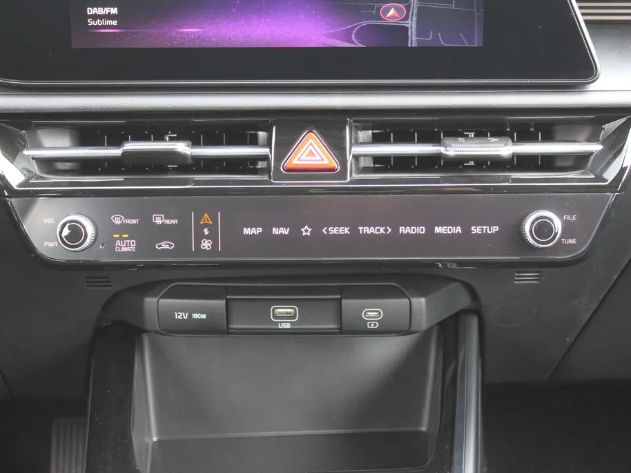 Kia Niro 1.6 GDi Hybrid DynamicLine | Camera | Cruise adapt. | Clima | 16' LM | Navi | Keyless | Apple Carplay/Android Auto |