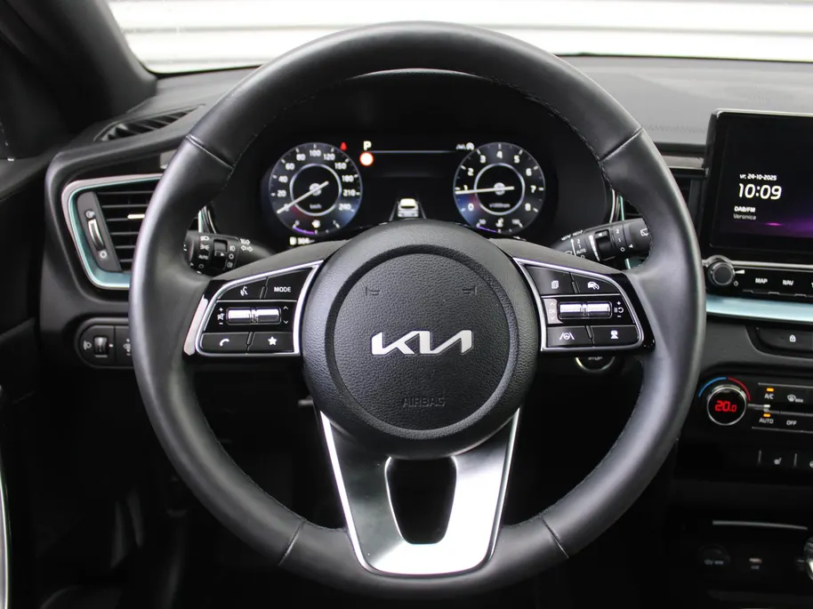 Kia Ceed Sportswagon 1.0 T-GDi MHEV Design Edition | Stuur-/stoelverwarming | Cruise adapt. | Camera | 16' LM | Dodehoekdetectie | JBL audio | LED |