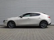 Mazda 3 2.5 e-SkyActiv-G M Hybrid 140 Exclusive-line | Nieuw | Stuur-/stoelverwarming | 360 Camera | Dodehoek detectie | HUD | Bose audio | 18' LM | LED |