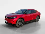 Ford Capri Premium Extended Range AWD 79 kWh 340pk | Direct Leverbaar | €3.500,- Ready Set Ford Bonus | 560km WLTP Rijbereik | Trekhaak | 1200kg Trekgewicht | Panoramadak | Gratis Warmtepomp t.w.v. €1.200,- | 360 Graden Camera | HUD