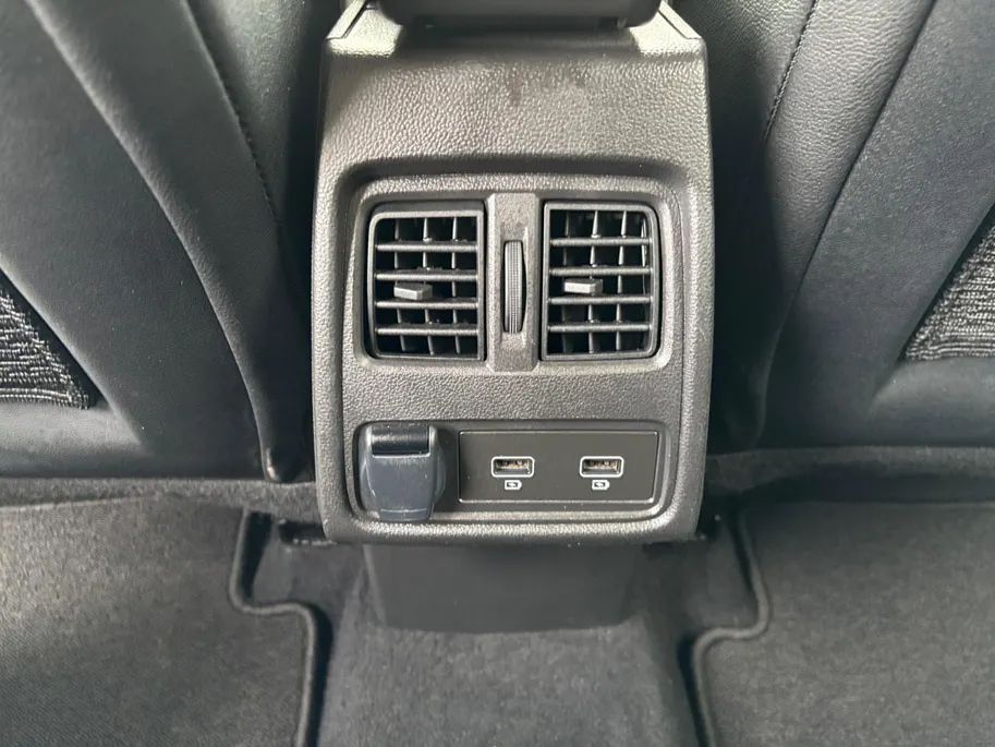 Mitsubishi ASX 1.6 PHEV AT Intense+ | GARANTIE 2032 | STOELVERWARMING | CAMERA'S | 18' LICHTMETAAL |