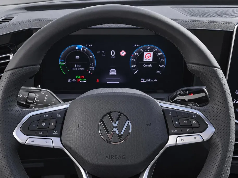 Volkswagen Tiguan 1.5eHybrid 272PK R-Line · Panoramadak · Trekhaak · Camera · Apple/Android Car Play · Garantie t/m 26-06-2030 of 100000km.