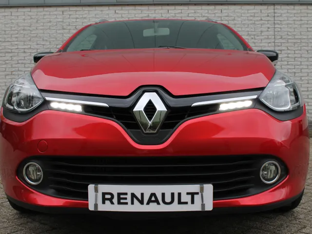 Renault Clio Estate 0.9 TCe Expression | airconditioning | navigatie | lichtmetalen velgen | trekhaak
