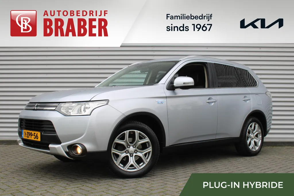 Mitsubishi Outlander 2.0 PHEV Business Edition X-Line | Navi | Clima | Camera | Trekhaak | Keyless | 18' LM |