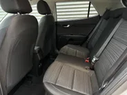 Kia Stonic 1.0 T-GDi MHEV DynamicPlusLine | Apple Carplay / Android Auto | Navigatiesysteem | Stoel + Stuurverwarming | Licht + Regensensor | Parkeersensoren + Camera Achter | Cruise Control | 16' Lichtmetalen Velgen