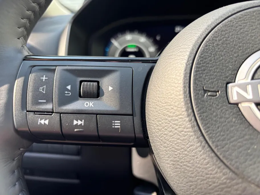 Nissan QASHQAI 1.5 e-Power N-Connecta | Navigatie | Google Built-in | Adaptive Cruise Control | Climate Control | 360 camera | Parkeersensoren rondom | Lichtmetalen velgen | Panorama dak |