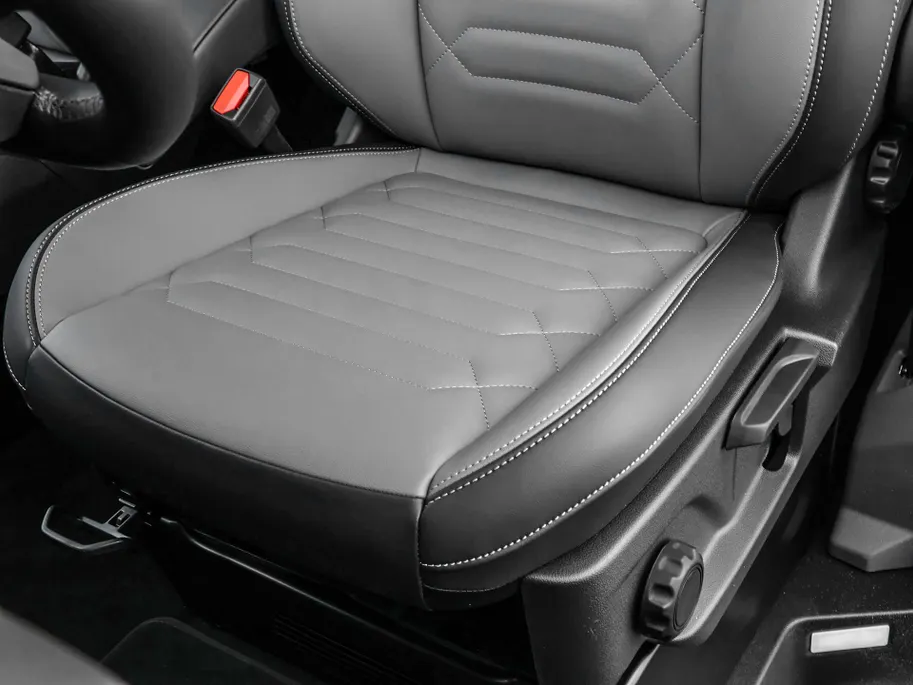 Volkswagen Caravelle Bedrijfswagens Style 70kWh / 218pk L2 · 8-zits · 734104