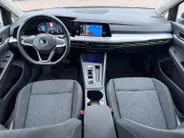 Volkswagen Golf 1.0 eTSI Life Business | CARPLAY | STOELVERWARMING | PARKEERSENSOREN | LICHTMETALEN VELGEN |