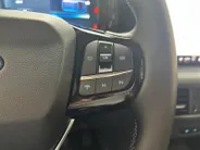 Ford E-Transit Courier Limited 44 kWh 136 pk | DEMO | Adaptive cruise control | Achteruitrij camera | Verdiepte tussenwand | Trekhaak | Navigatie | Direct leverbaar!