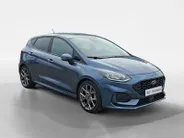 Ford Fiesta 1.0 EcoBoost Hybrid ST-Line 125 pk | Stoel- stuur en voorruitverwarming | Navigatie via Apple Carplay & Android auto | Parkeer sensoren