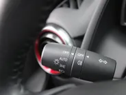Mazda 2 1.5 e-SkyActiv-G 90PK 6MT Homura | Stuur-/stoelverwarming | Camera | Dodehoek detectie | LED | 16' LM | Carplay | Clima | Cruise |