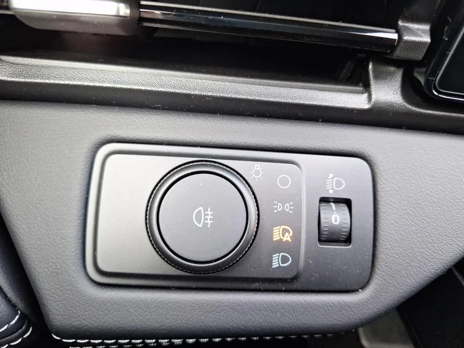 Ford Puma 1.0 EcoBoost Hybrid Titanium | !gratis upgrade naar automaat! | Winterpack | Comfortpack | El. Achterklep | Camera | Navigatie | Led verlichting | Keyless entry | 17' Lichtmetaal | Climate Control | Nieuw te bestellen! |