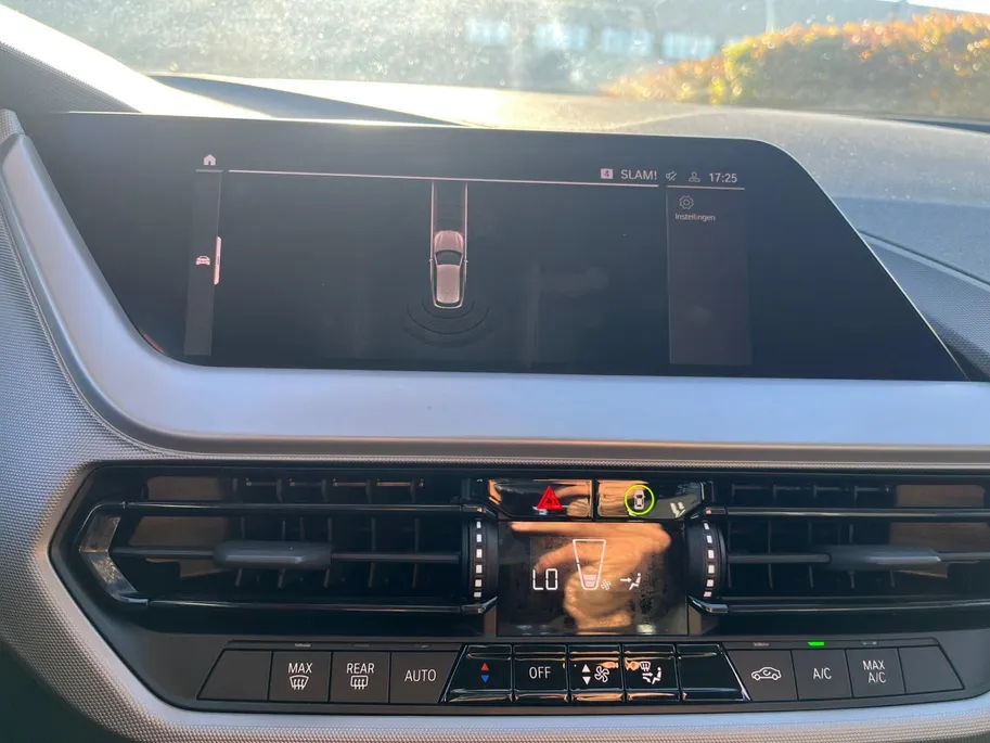 BMW 1 Serie 116i Introduction Edition 1e eigenaar | 18' M Sport velgen | Carplay | Cruise Control | Navi | Parkeersensoren | Digitale Cockpit | Etc.
