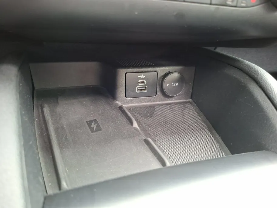 Ford Kuga 2.5 PHEV ST-Line X Black Pack | NL-Auto | 1e Eigenaar | Dealer onderhouden | Panoramadak | Winterpack | Black Pack | AGR | 20' Lichtmetaal | Adaptive Cruisecontrol | Dodehoekdetectie | B&O Audio | El. Achterklep | El. Trekhaak