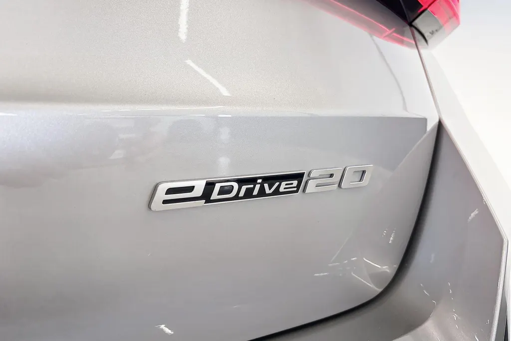 BMW iX1 eDrive20 67 kWh