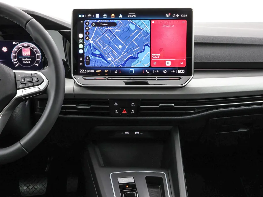 Volkswagen Golf Life Edition 1.5 eHybrid 204 PK 6 versn. DSG · Achteruitrijcamera · Draadloze telefoonlader · Comfort pakket ·