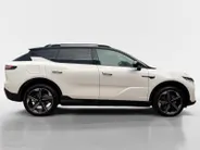 Voyah Courage Performance Edition 80 kWh Full Option | Open dak | 360* Camera | Head Up Display | Adaptief Cruise Control | Stoel koeling,-verwarming & massage| 435 PK |