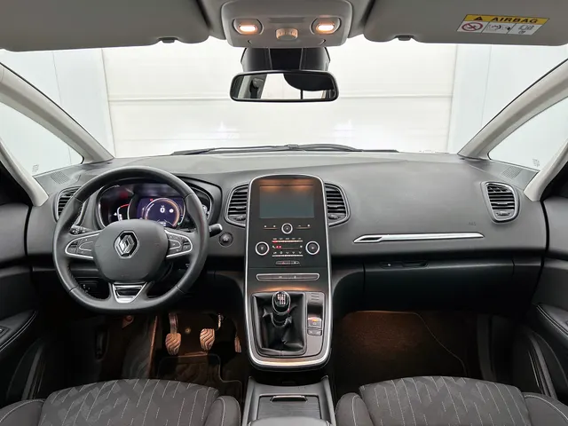Renault Grand Scénic 1.3 TCe 116PK Limited 1e EIGENAAR | DEALER ONDERHOUDEN | PANORAMDAK | NAVI | PARK. SENSOREN V+A