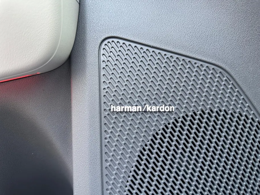 Kia EV3 GT-PlusLine 81.4 kWh Meest Luxe uitvoering | Pano schuifkanteldak | Harman Kardon |  | 360 camera | Fabrieksgarantie t/m 31-3-2033 + 3x 1 jaar* | NAP