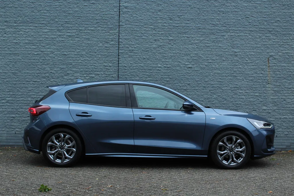 Ford Focus 1.0 EcoBoost Hybrid ST Line X | 155 pk | Winter Pack | Driver Assistance Pack |
